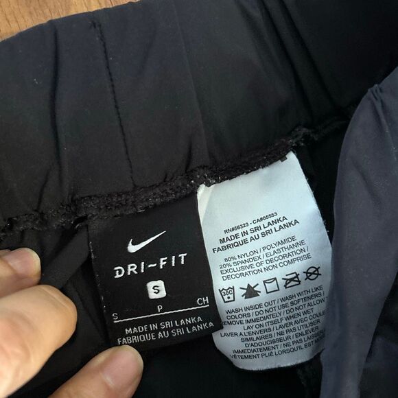 Nike Black dry-fit lightweight joggers  tech pants fitness athletic pants size S - Picture 3 of 5